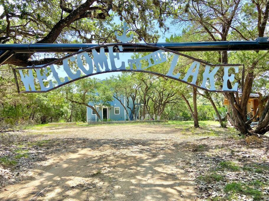 Serene Shores On Medina Lake Bandera Exterior photo